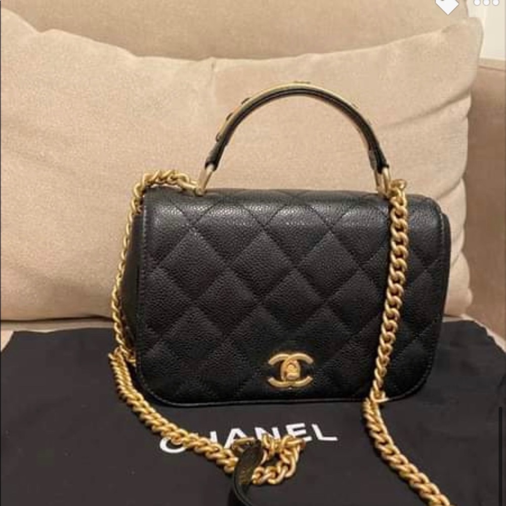 Authentic Chanel flap bag with handle, NWT - Picture 2 of 15